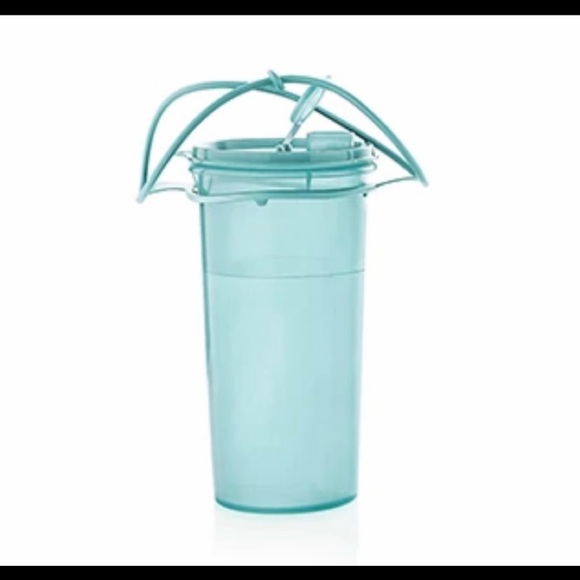 Tupperware super mega tumbler - Picture 3 of 3